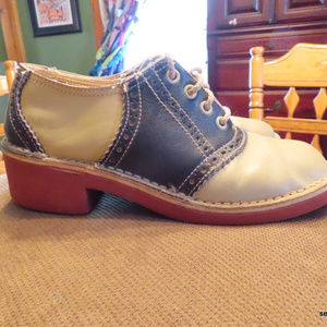 Vintage Thom McAn Saddle Shoes